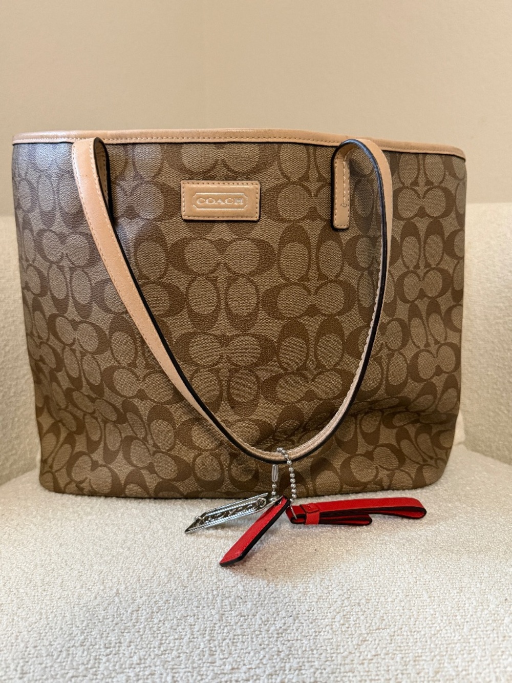 Coach Beige Signature Coated Canvas Park Metro Shopper Tote